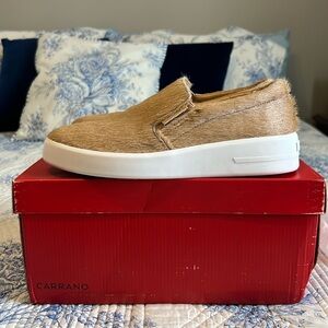 NIB - Carrano Leather Hair Sneaker - size 7